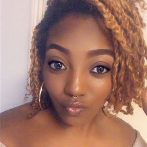 Meet your Posher, Victoria